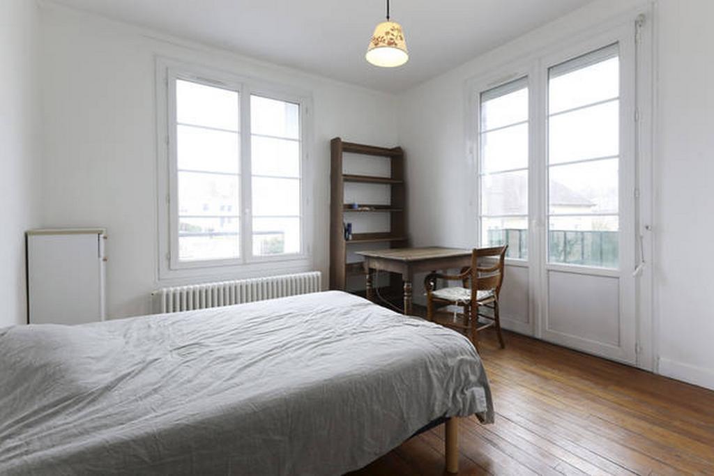 Chambres Meublees Chez L'Habitant Dans Appartement Proche Gare Sncf Creil Exterior photo